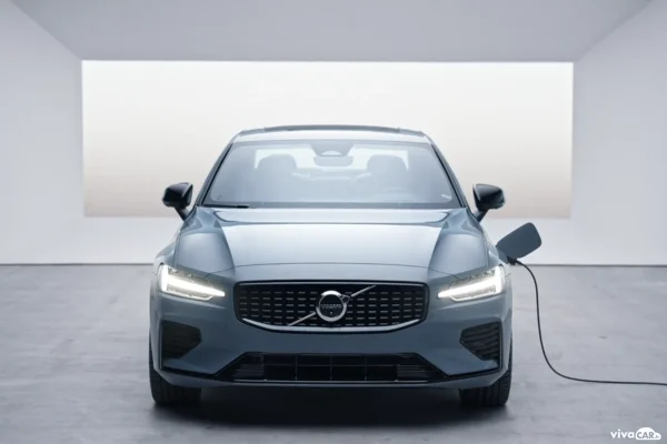 volvo s60 recharge face avant